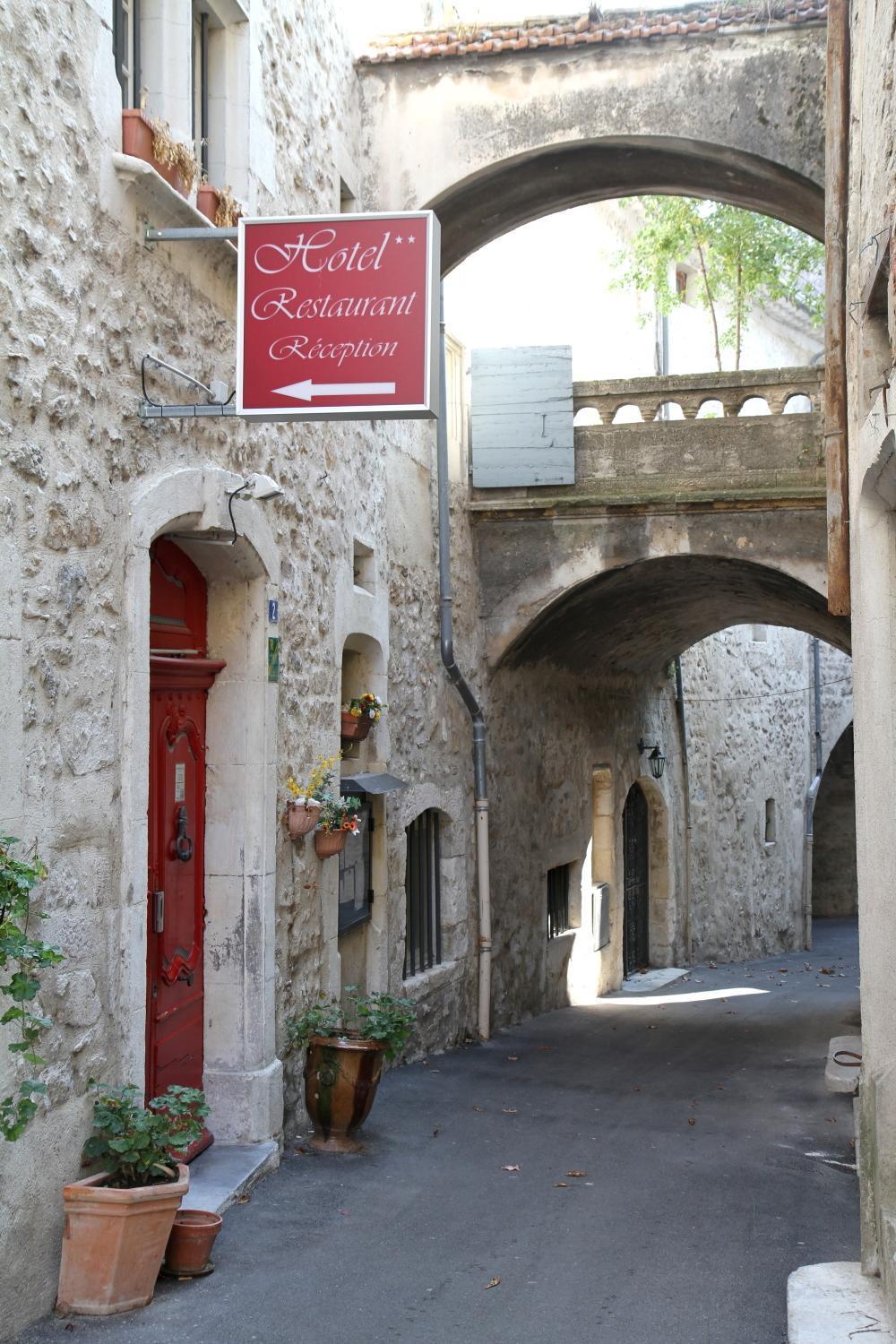 Logis Hotel Le Prieure Bourg-Saint-Andéol Dış mekan fotoğraf